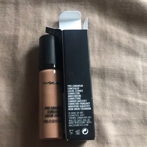 Mac Pro long concealer